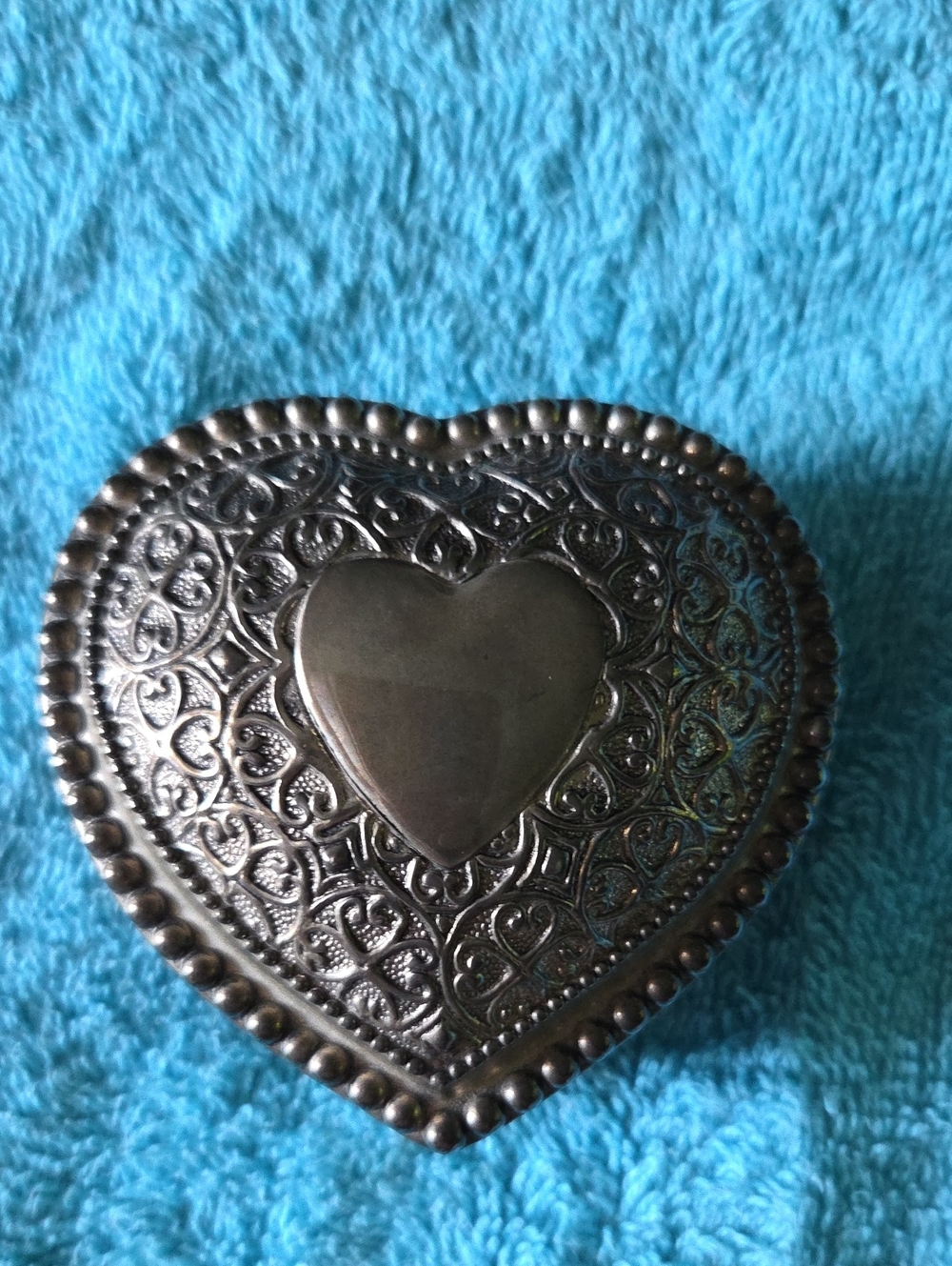 Godinger Heart-Shaped Decorative Trinket Box in Silver With Blue Felt Inside